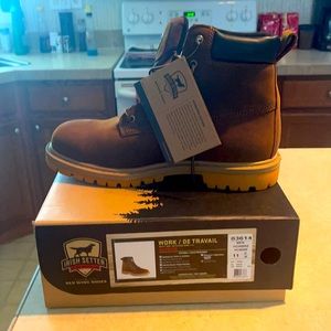 New in box red wing boots Irish setters